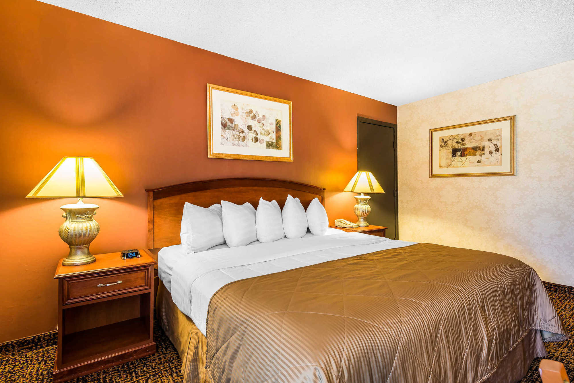 Clarion Hotel & Conference Center Colorado Springs Ruang foto