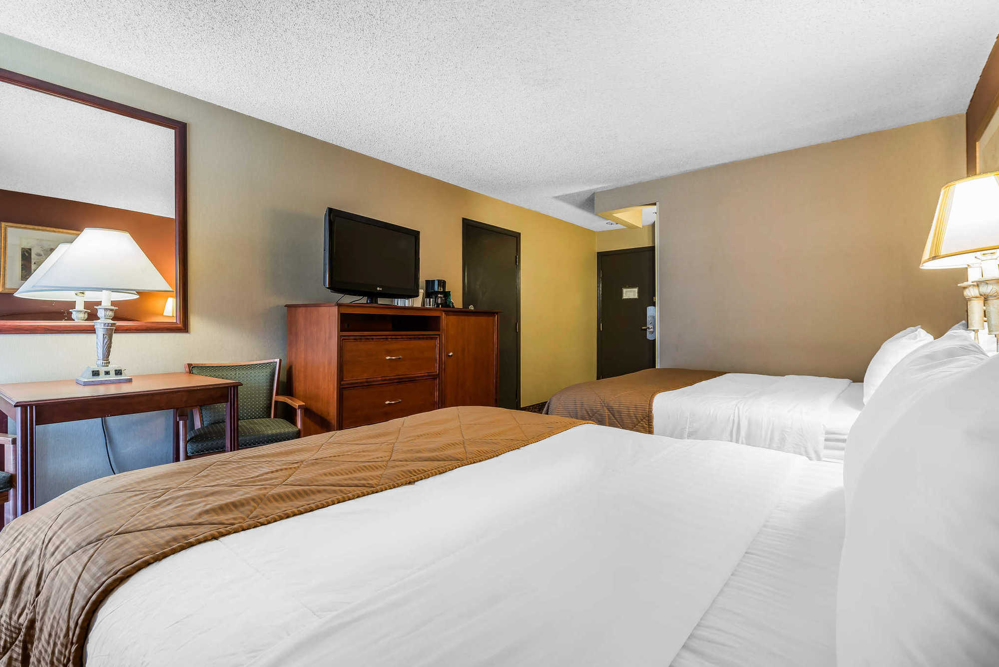 Clarion Hotel & Conference Center Colorado Springs Ruang foto