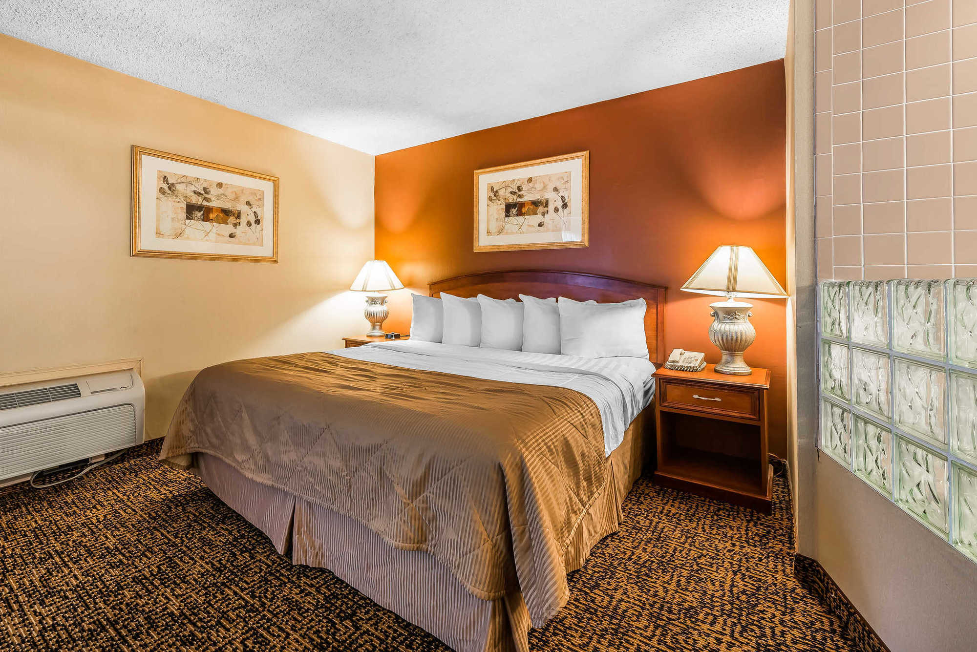 Clarion Hotel & Conference Center Colorado Springs Ruang foto