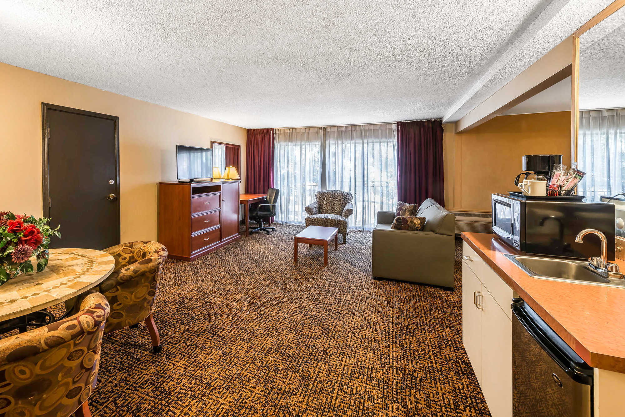 Clarion Hotel & Conference Center Colorado Springs Ruang foto