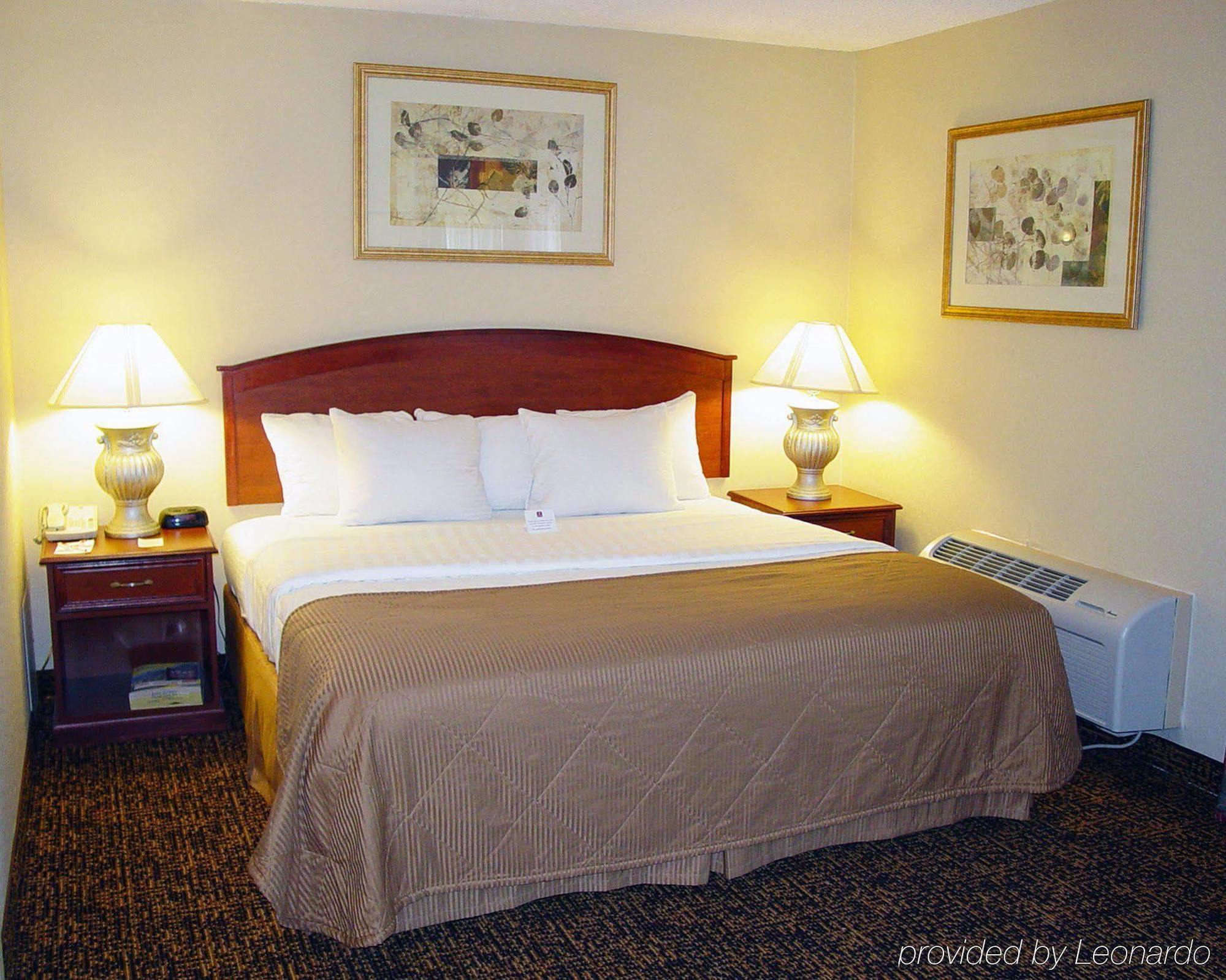 Clarion Hotel & Conference Center Colorado Springs Ruang foto