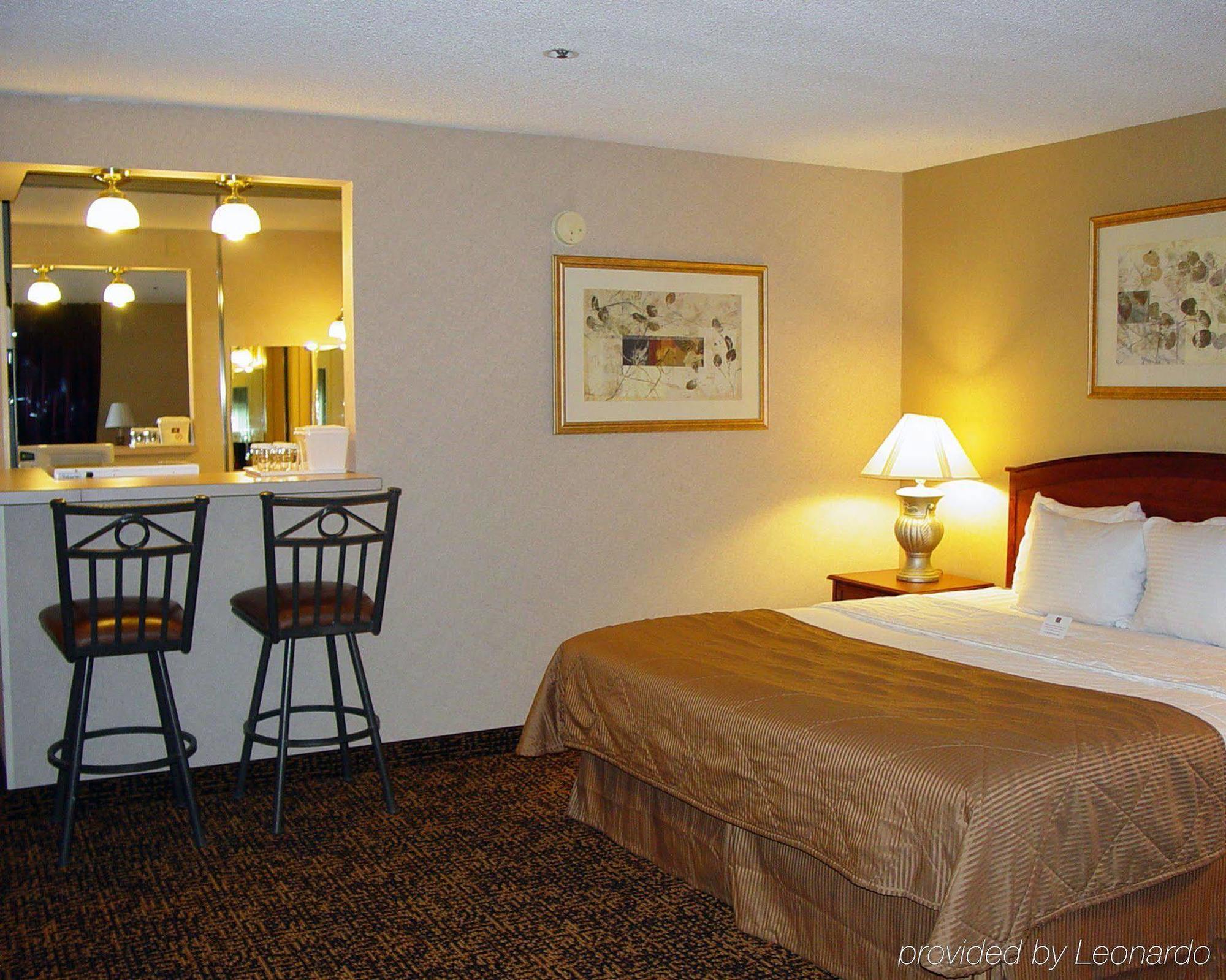 Clarion Hotel & Conference Center Colorado Springs Bagian luar foto