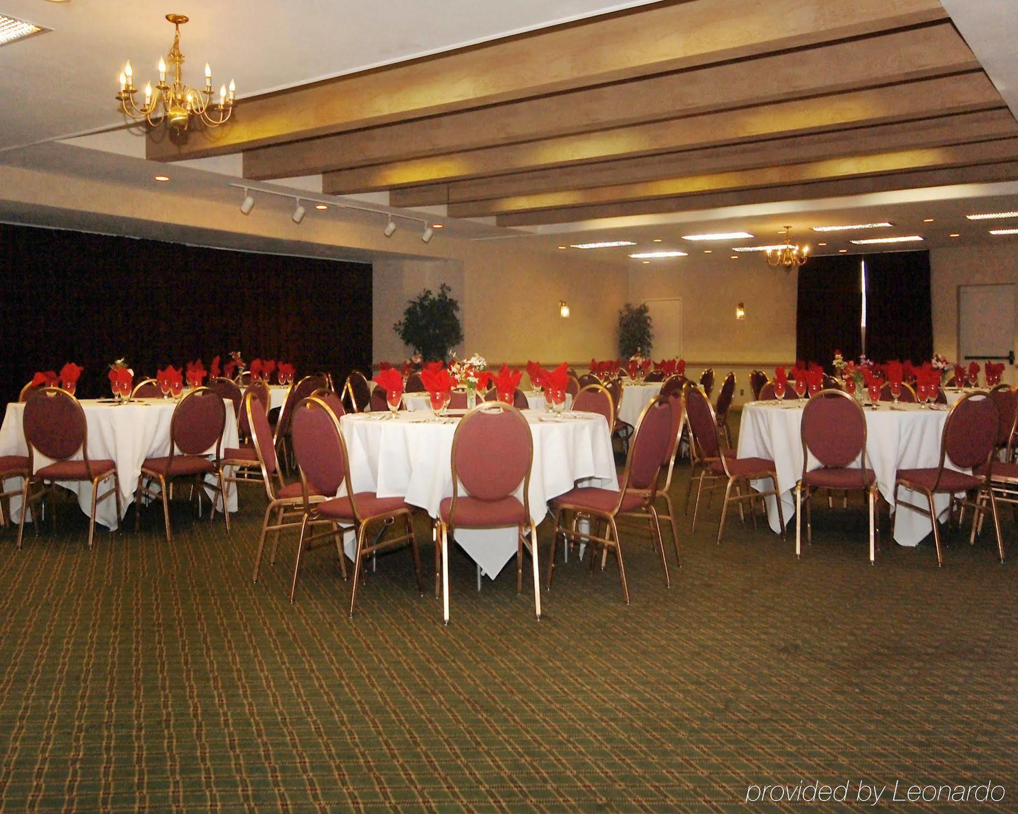 Clarion Hotel & Conference Center Colorado Springs Bagian luar foto
